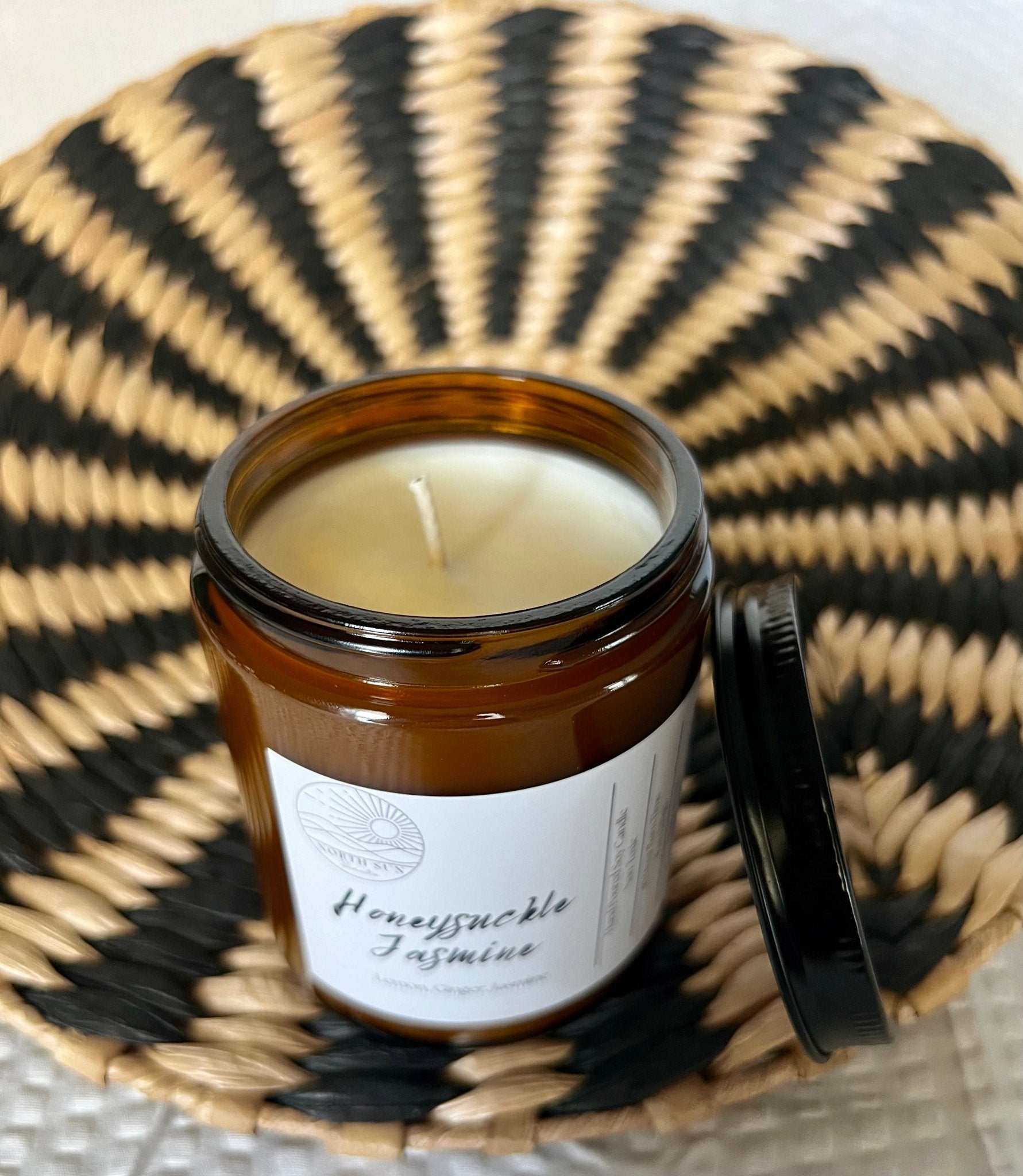 Honeysuckle Jasmine Candle - Sweet Floral Harmony | Hand - Poured Soy Wax | Elegant Home Fragrance - North Sun Scents